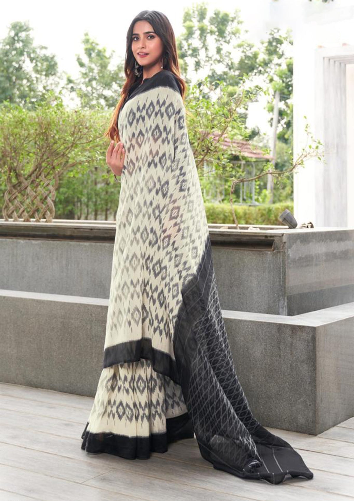White Ikkat Print Soft Mulmul saree