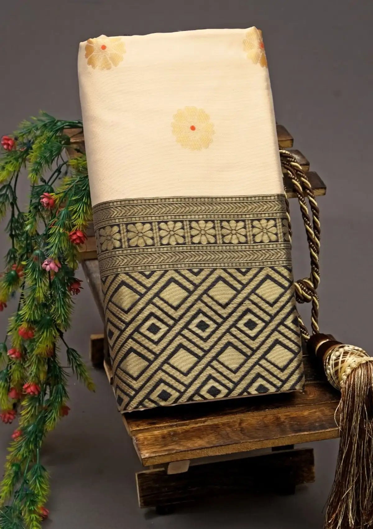 White Lichi Silk Zari Saree