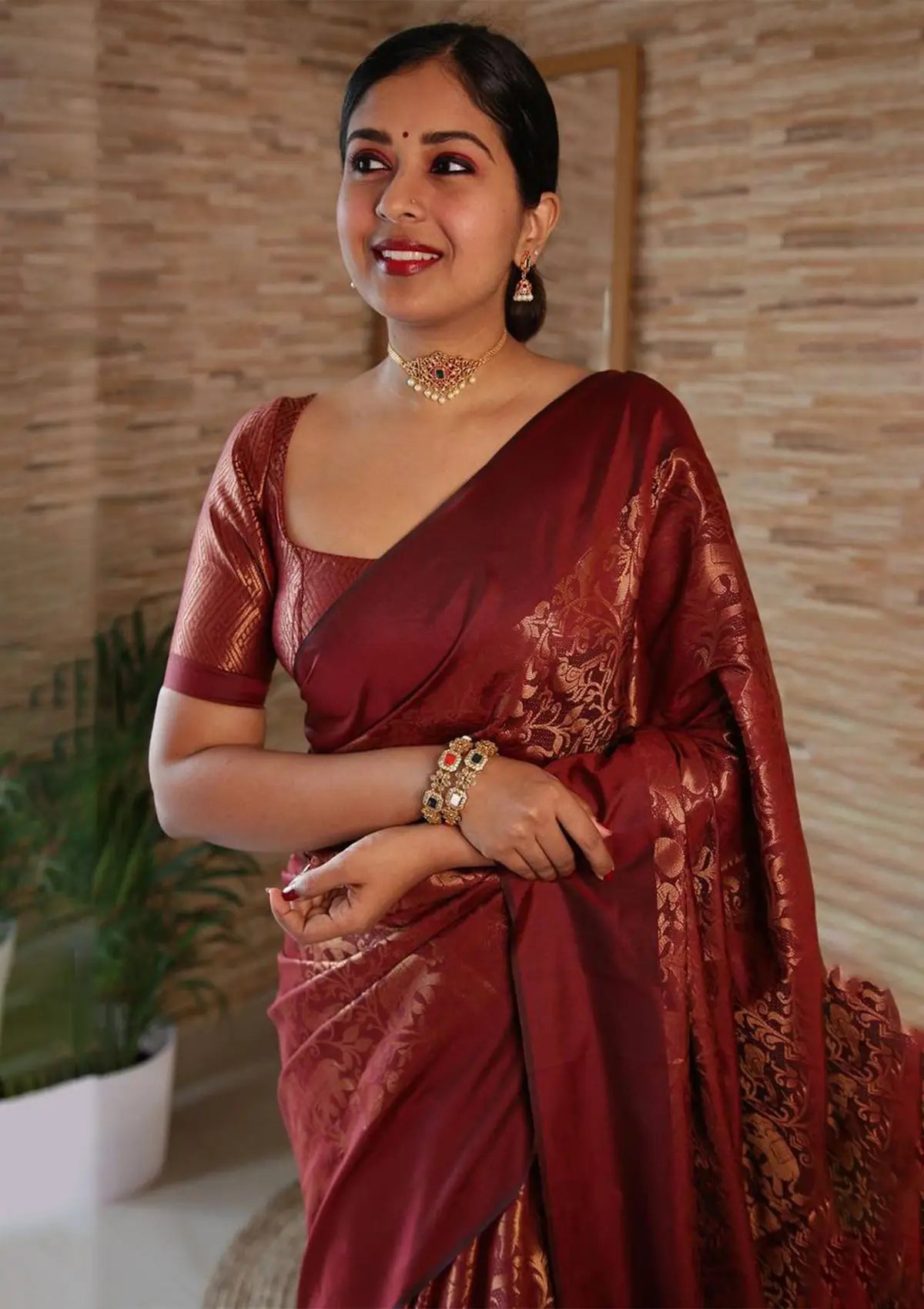 Banarasi Copper Zari Saree in Maroon