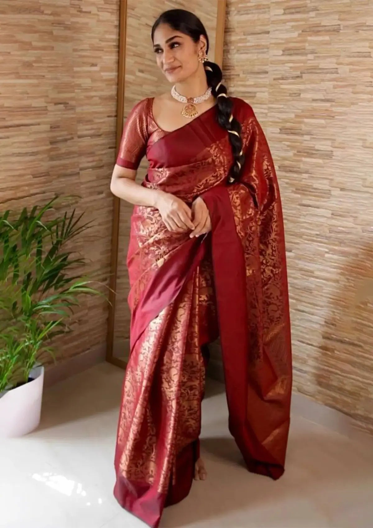 Banarasi Copper Zari Saree in Maroon