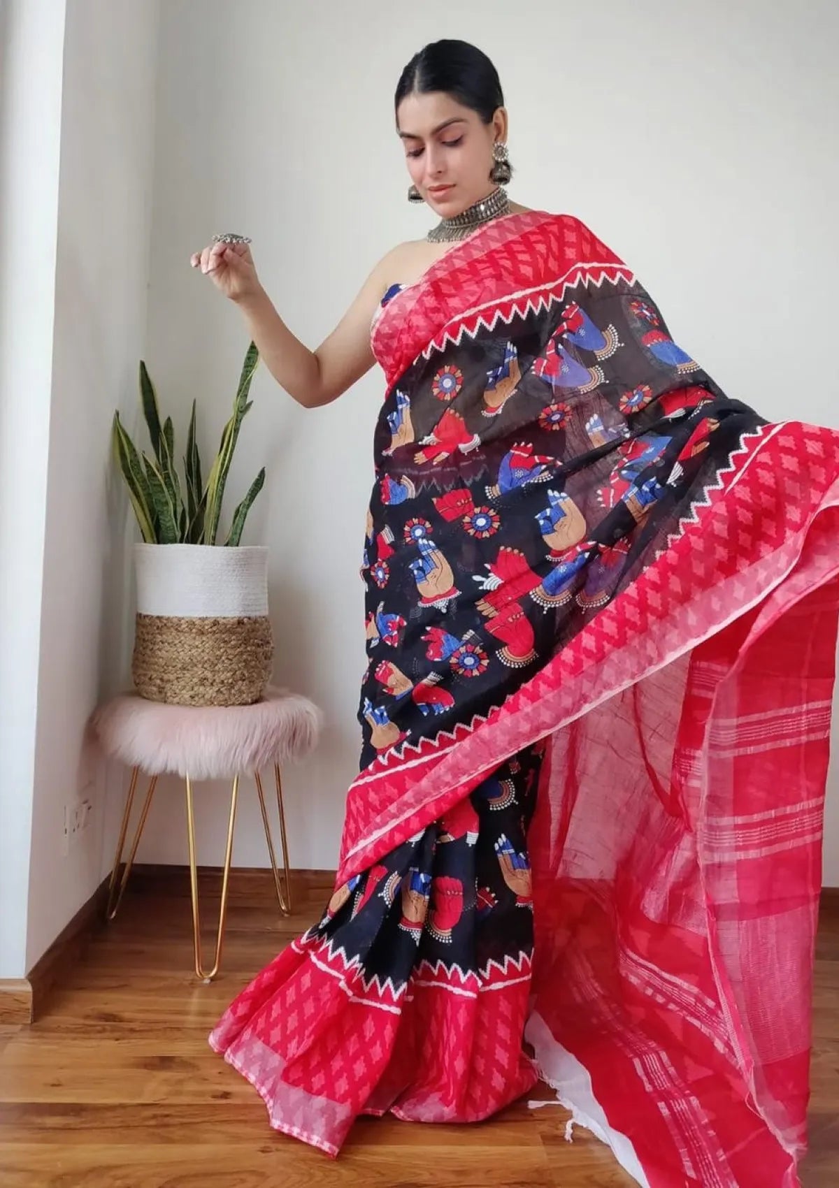 Black Figure Print Linen saree