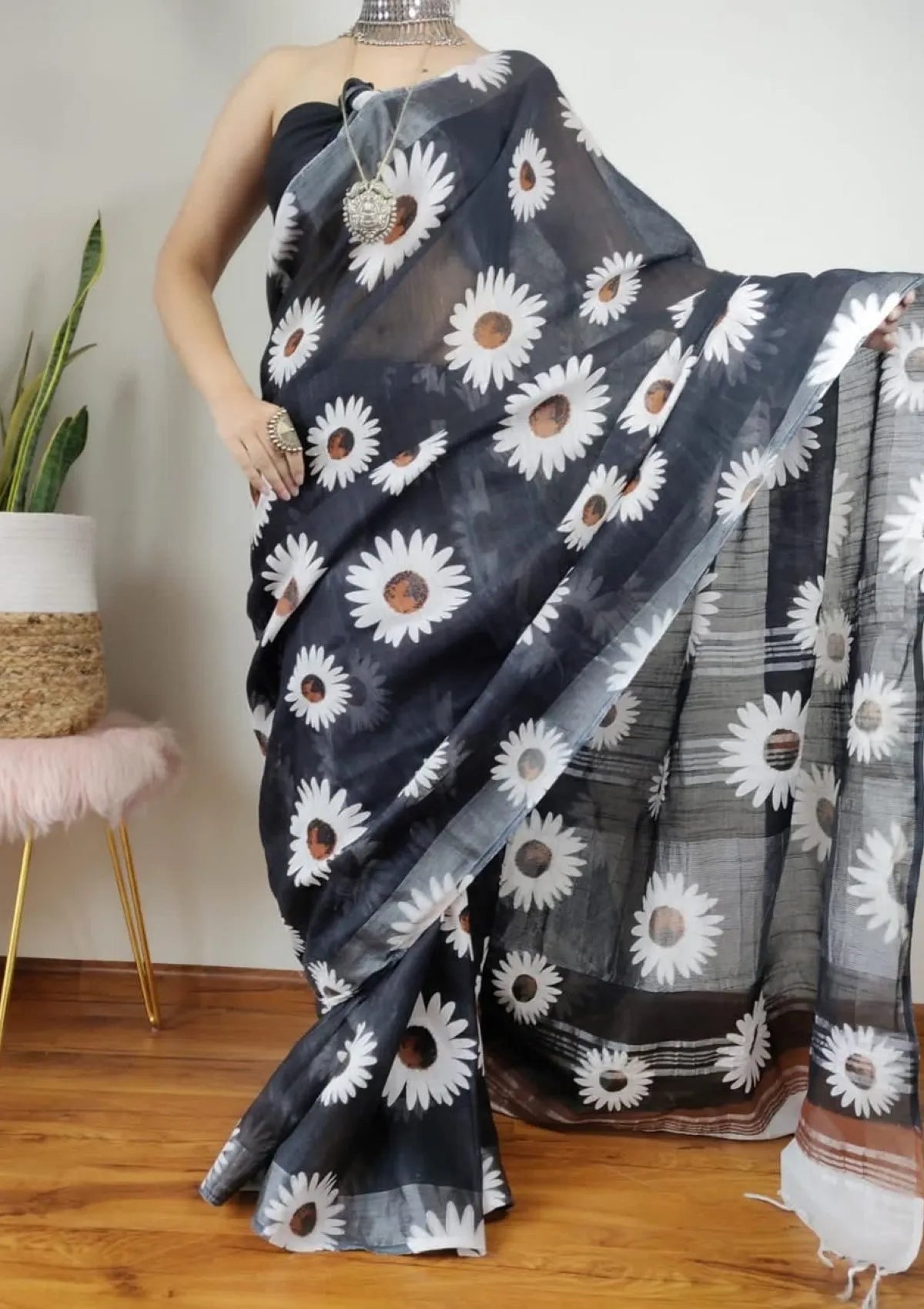 Black Flower Print Linen saree