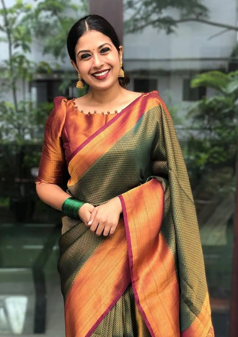 Dark Green saree with copper zari all over – casualsaree