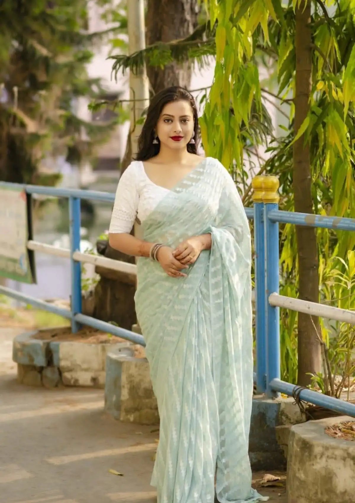 Silver Chiffon Zari Lining Saree